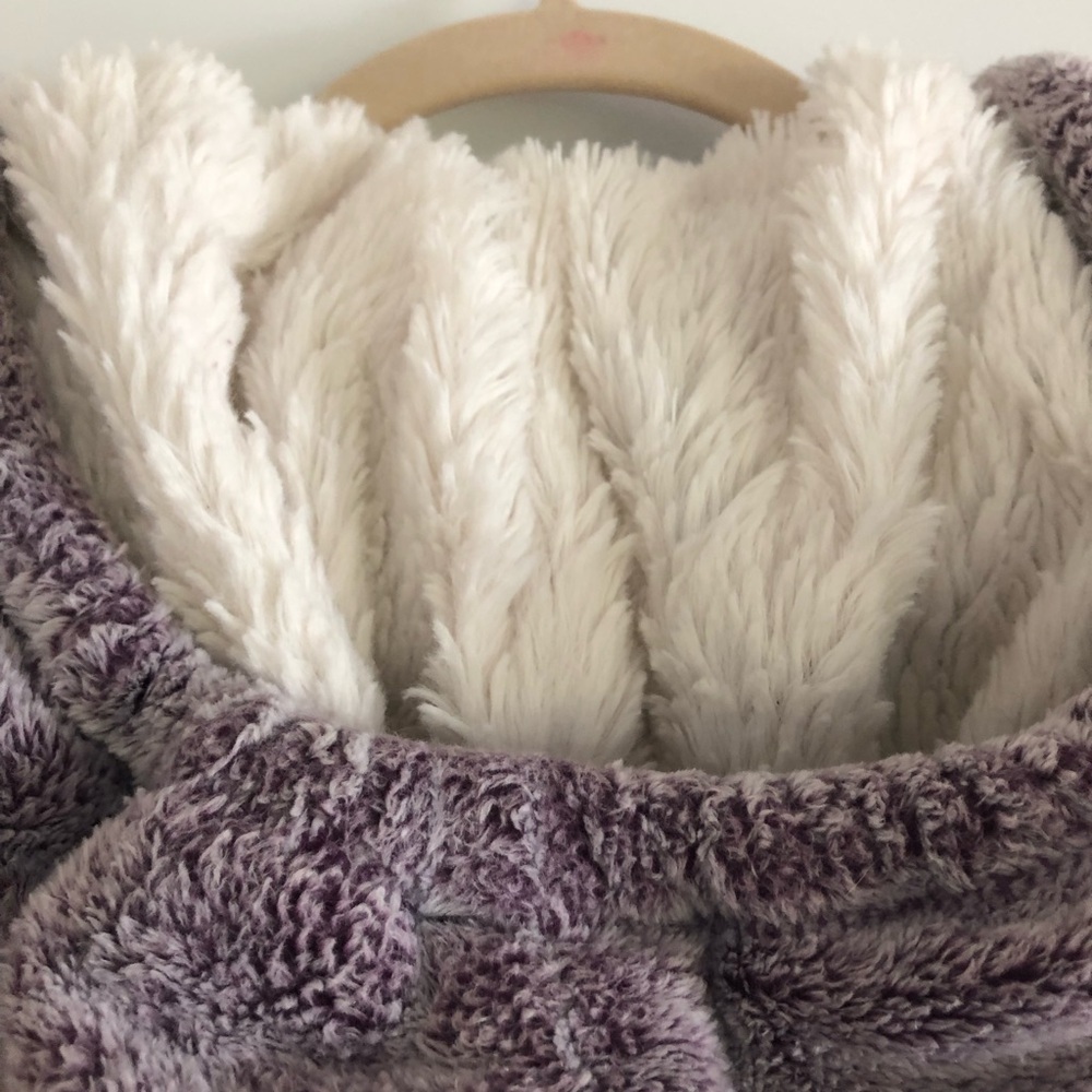 Lavender Plush Women's Hoodie - Picture 7 of 8